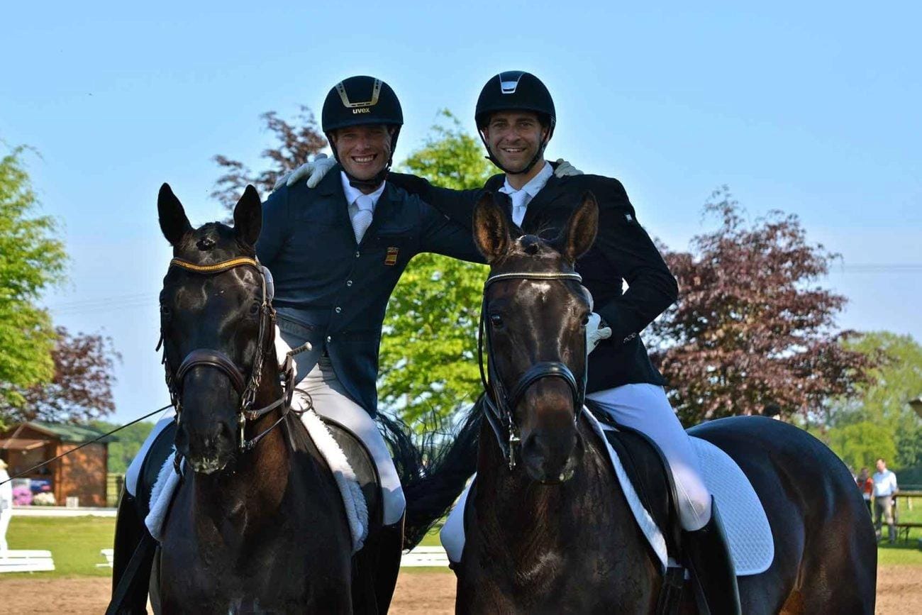 borja carrascosa alexander brenninkmeijer hugging on horses